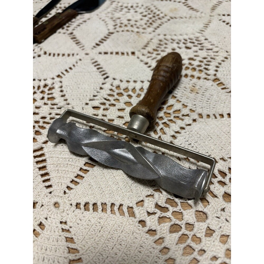 Monopol Auro Ribbon Pastry Dough Roller